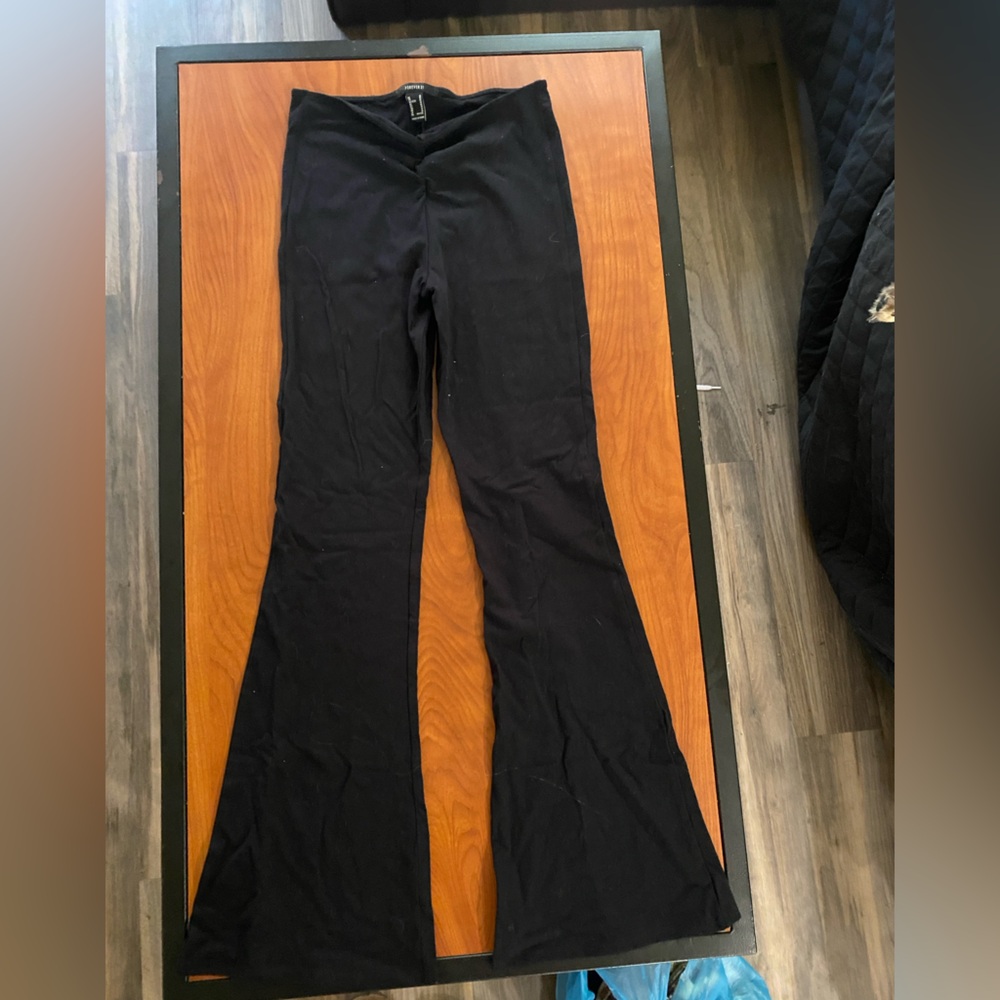 Forever 21 cross over flair leggings